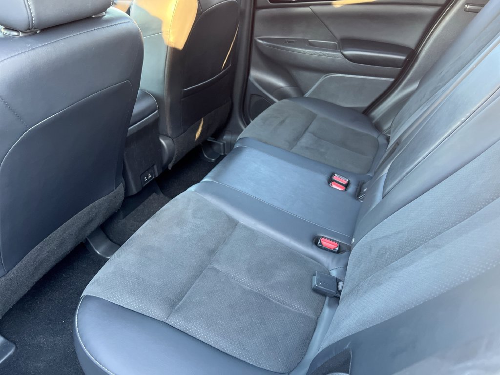 Used 2024 Mitsubishi Eclipse Cross SEL AWD/4WD image 44