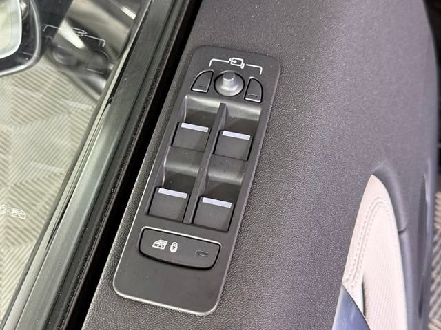 New 2026 Land Rover Discovery Sport Landmark AWD/4WD image 25