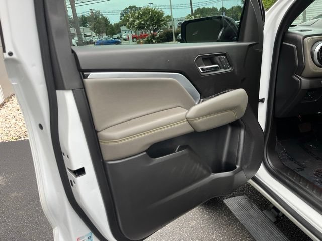 Used 2023 Chevrolet Colorado ZR2 w/ ZR2 Convenience Package III AWD/4WD image 5