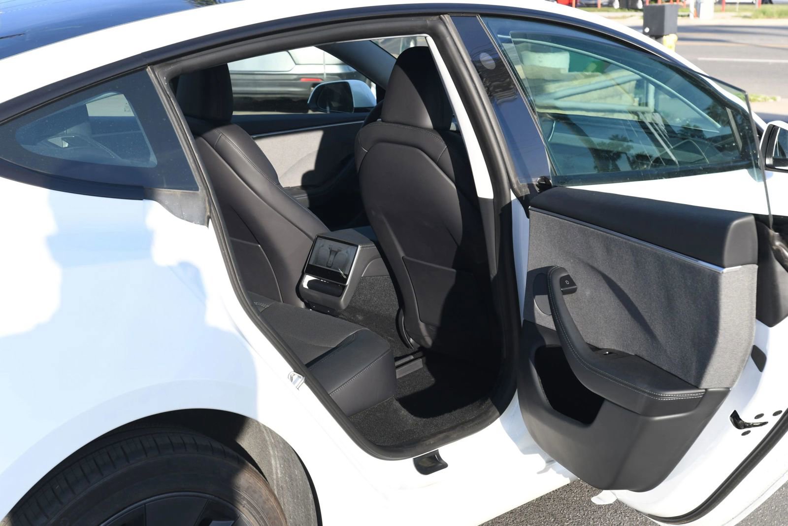 Used 2024 Tesla Model 3 Standard Range image 16