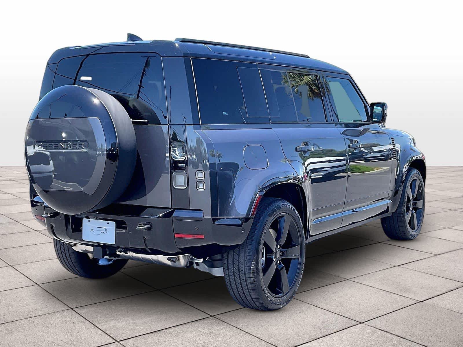 New 2026 Land Rover Defender 110 X-Dynamic SE AWD/4WD image 4