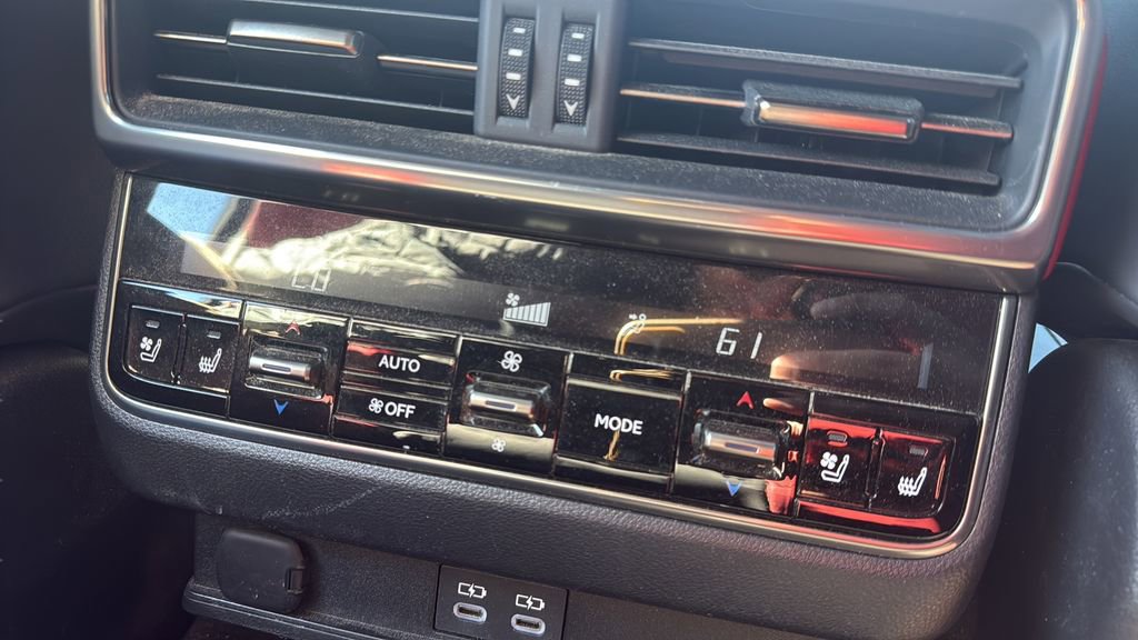 Used 2022 Lexus LX 600 F Sport image 14