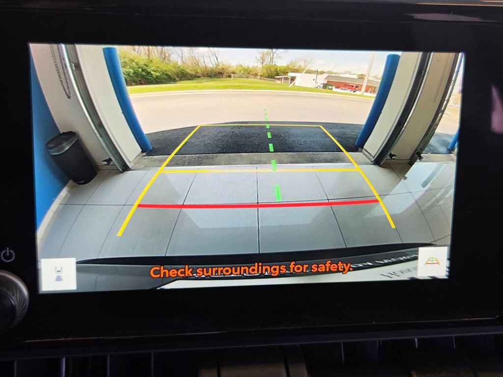 Used 2025 Toyota RAV4 XLE image 42