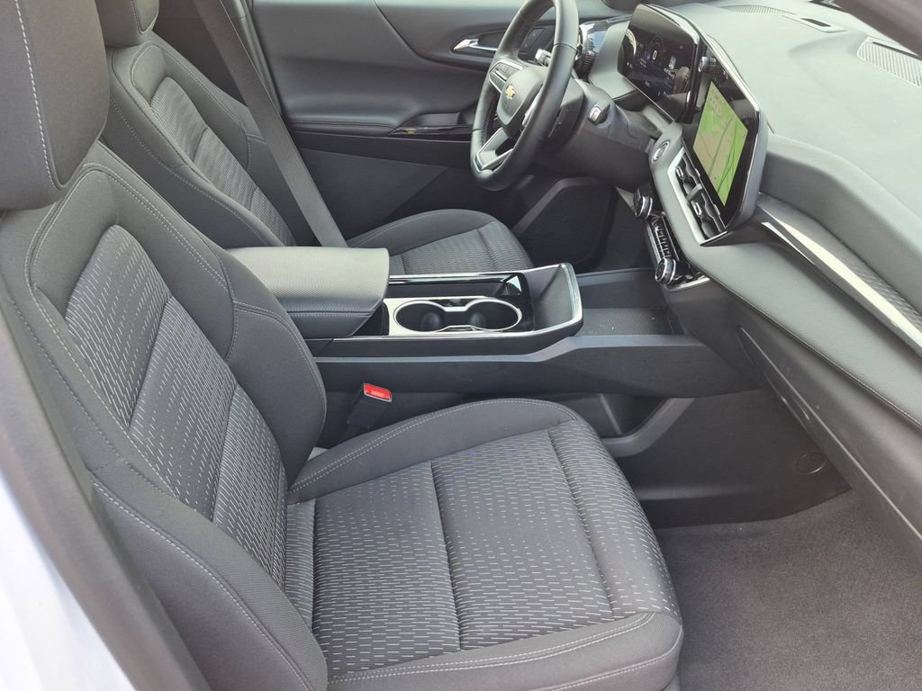 Used 2025 Chevrolet Equinox LT FWD image 30