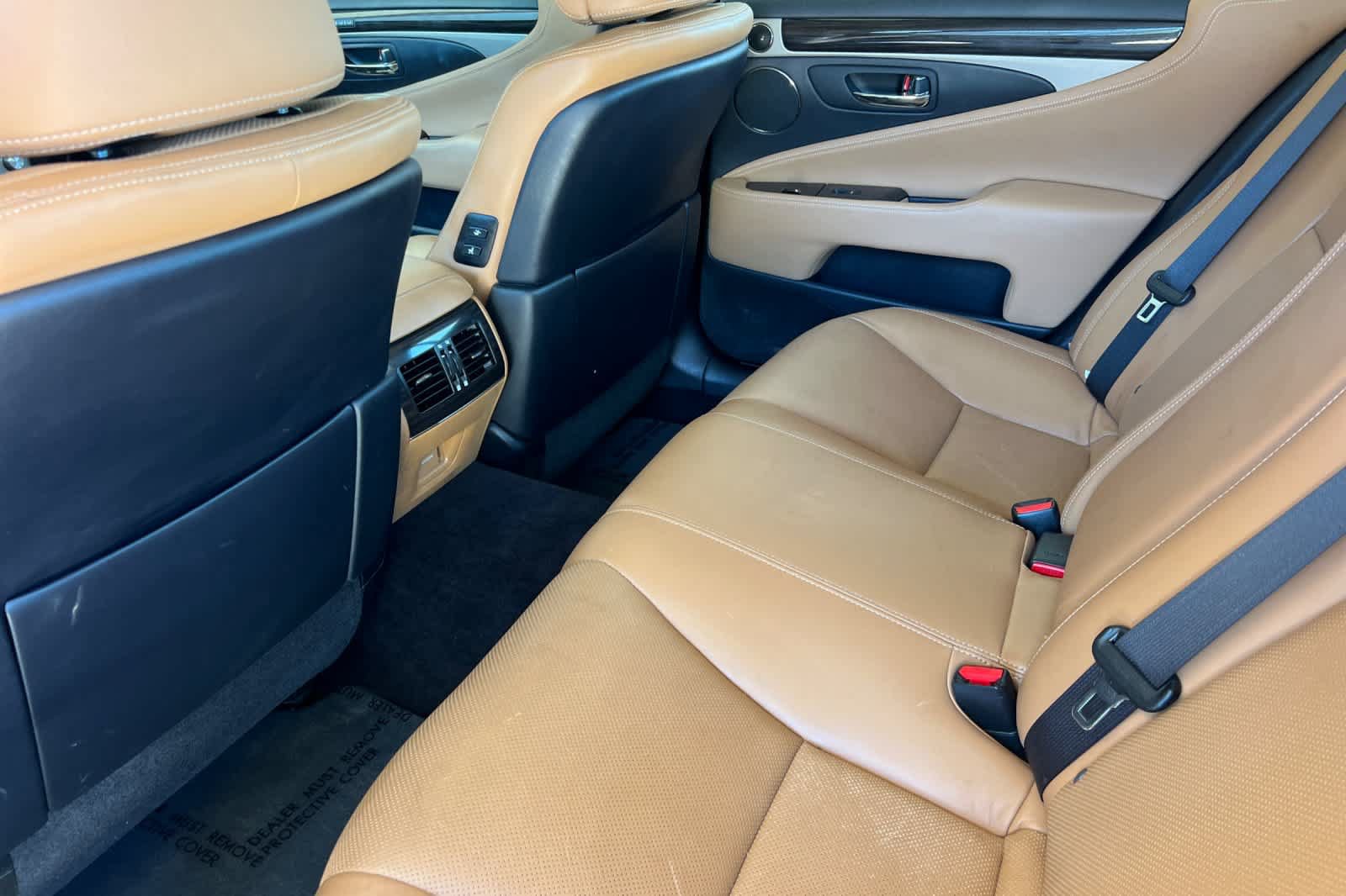 Used 2014 Lexus LS 460 w/ Comfort Package RWD image 4