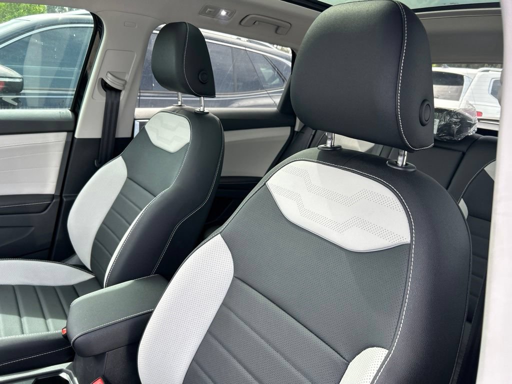 New 2026 Volkswagen Taos SEL AWD/4WD image 21