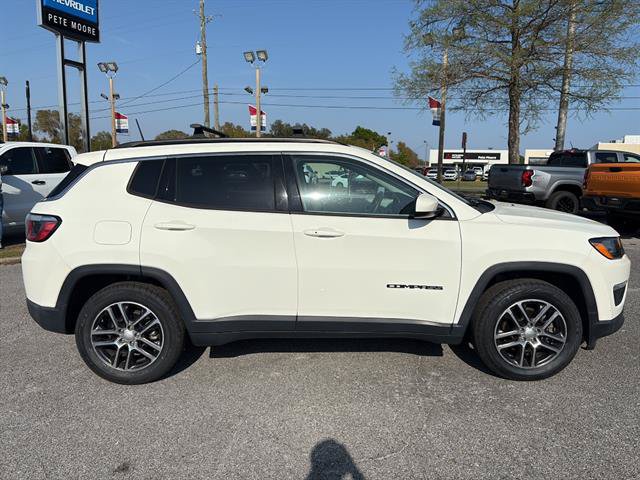 Used 2019 Jeep Compass Latitude w/ Popular Equipment Group FWD image 8