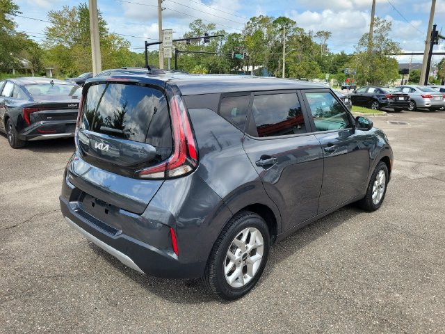 Used 2024 Kia Soul LX w/ Option Group 015 FWD image 2