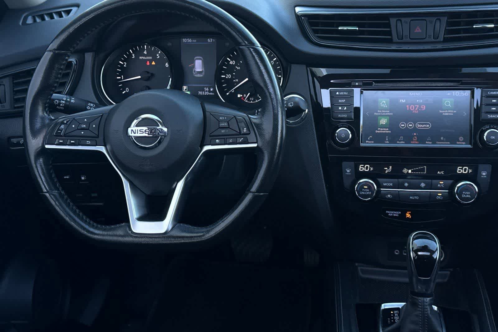 Used 2018 Nissan Rogue SL w/ Premium Package image 16