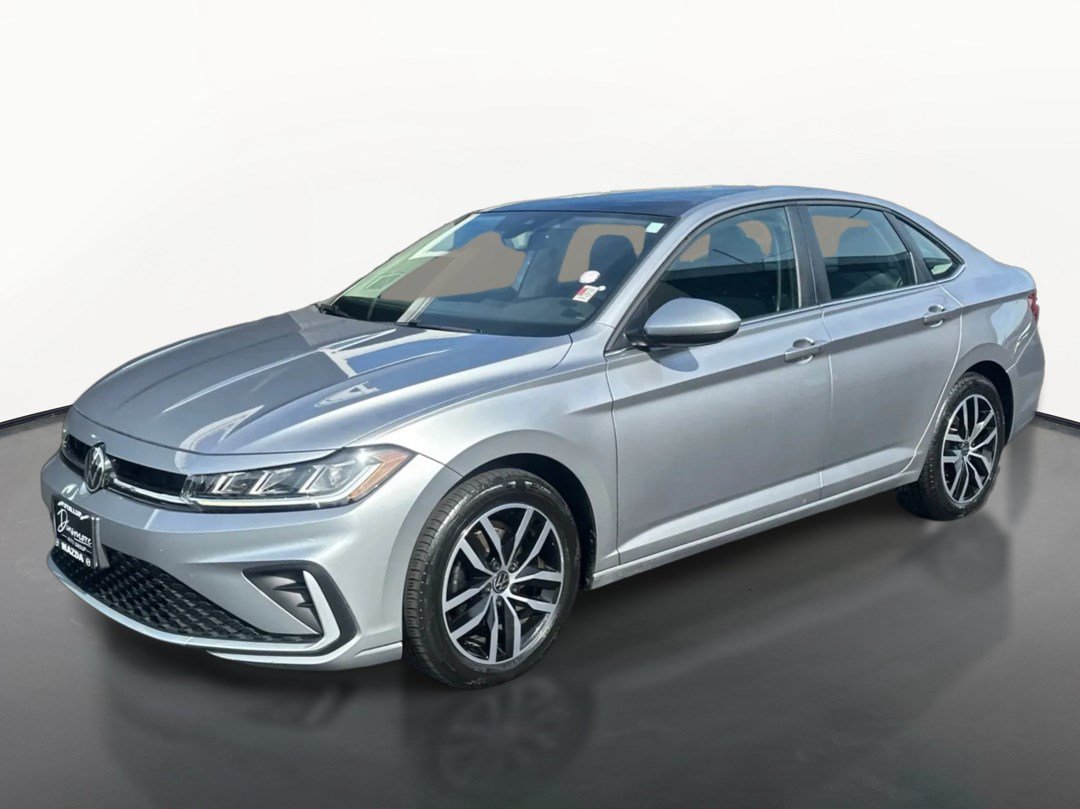 Used 2025 Volkswagen Jetta SE FWD image 7