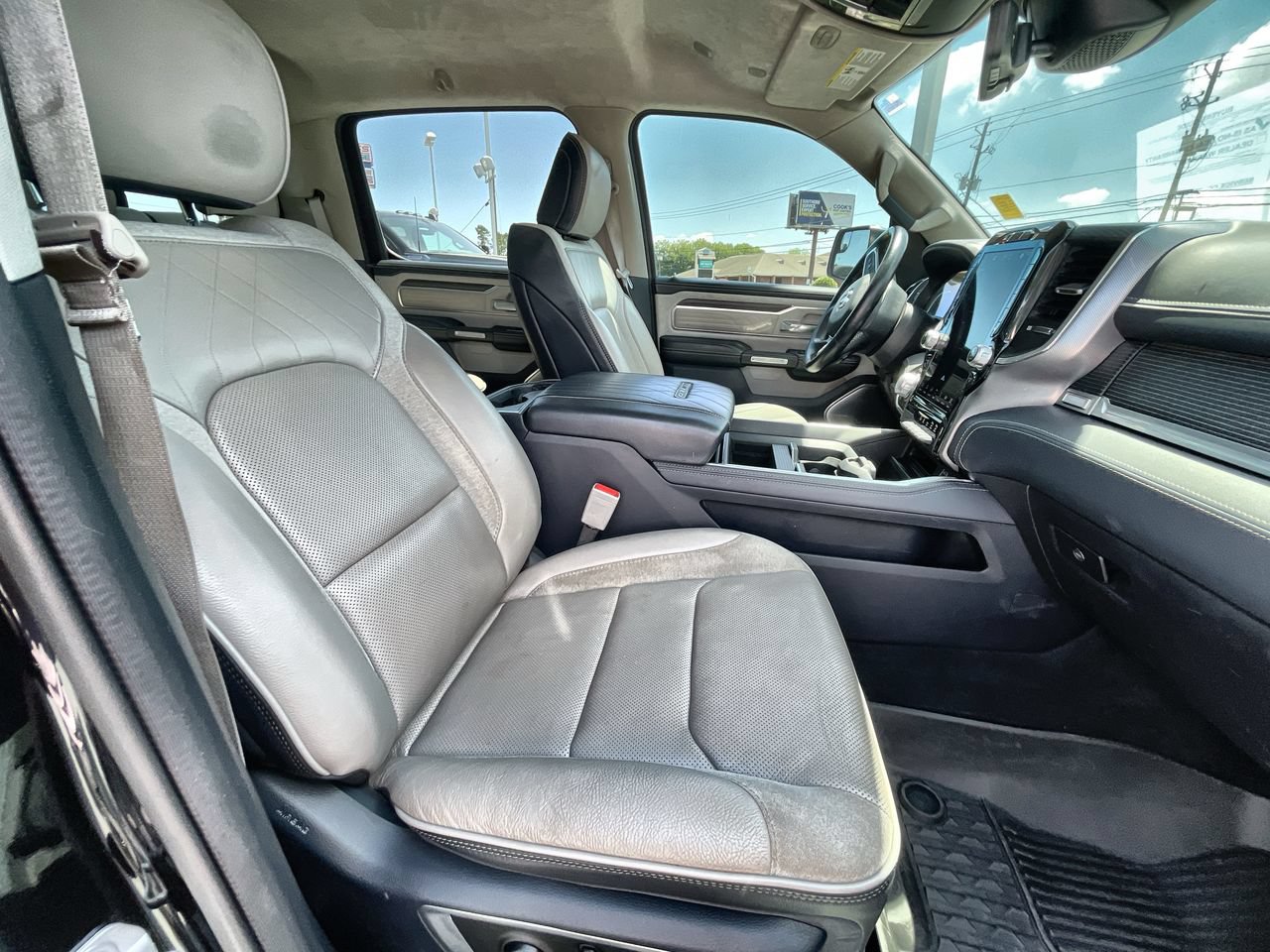 Used 2023 RAM 1500 Limited AWD/4WD image 28