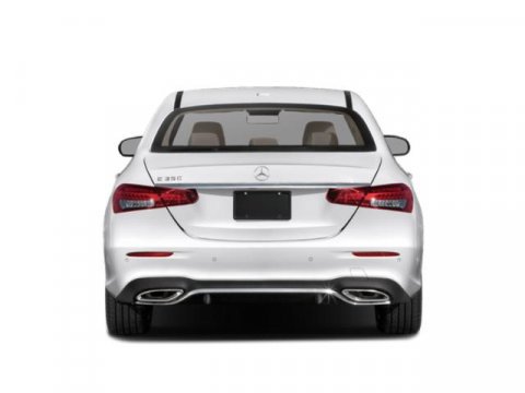 Used 2022 Mercedes-Benz E 350 4MATIC Sedan image 5