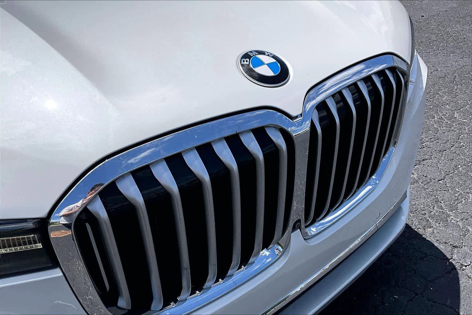 Used 2020 BMW X7 xDrive40i w/ Cold Weather Package AWD/4WD image 29