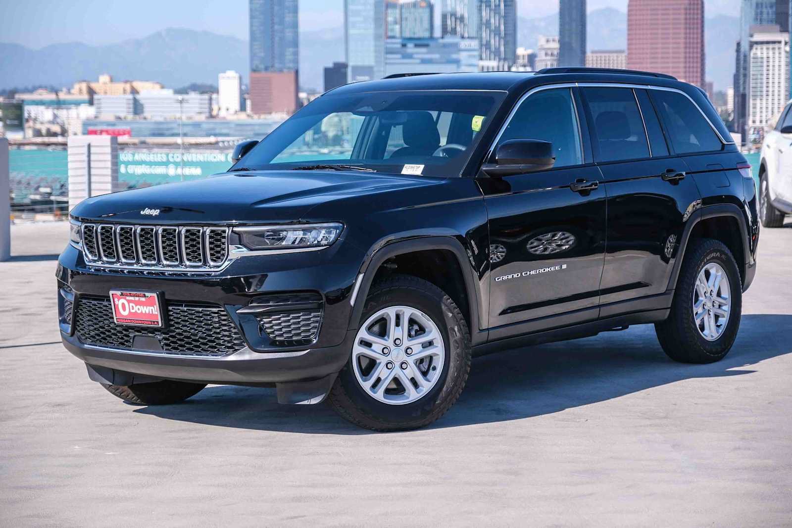 Used 2024 Jeep Grand Cherokee Laredo