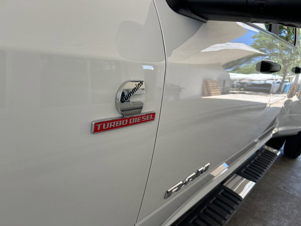 Used 2025 RAM 3500 Big Horn AWD/4WD image 15