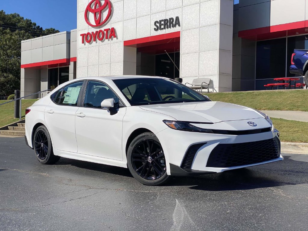 New 2026 Toyota Camry Hybrid FWD image 1