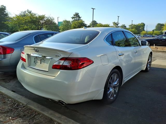 Used 2011 INFINITI M37 w/ Premium Pkg RWD image 9