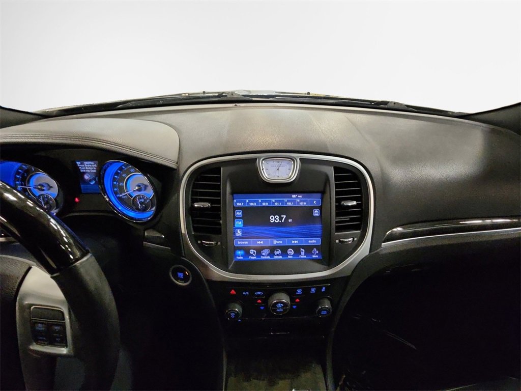 Used 2013 Chrysler 300 C image 22