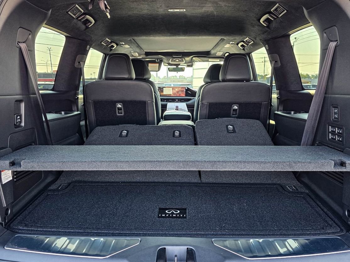 New 2026 INFINITI QX80 Autograph w/ Premium Cargo Package AWD/4WD image 35
