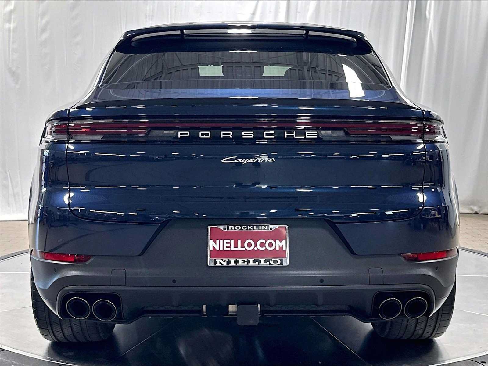 Used 2026 Porsche Cayenne Coupe AWD/4WD image 8