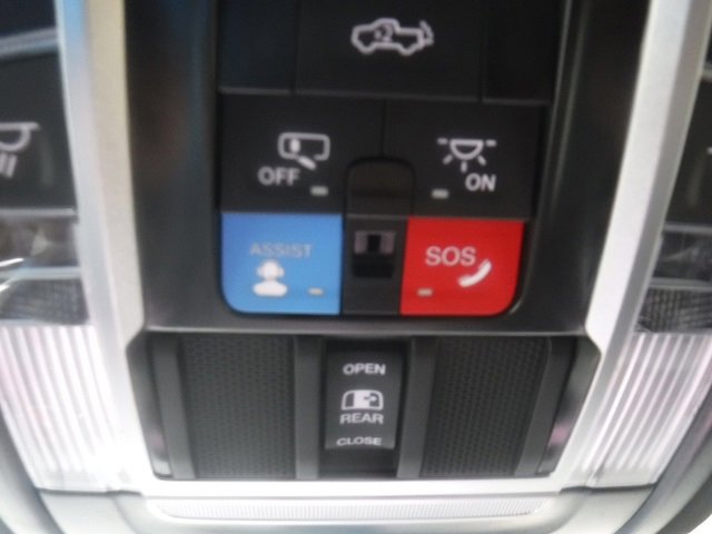 New 2026 RAM 1500 4x4 Crew Cab image 31