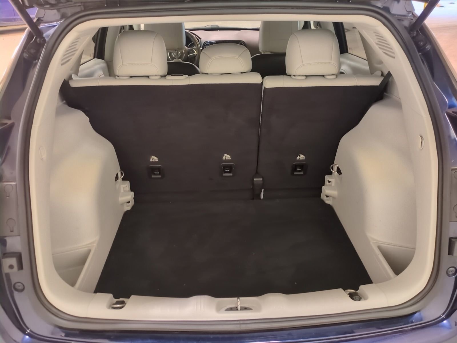 Used 2018 Jeep Compass Limited image 13