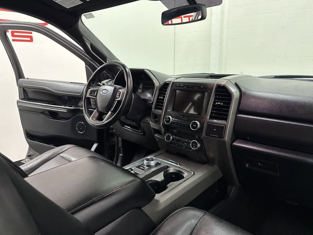 Used 2019 Ford Expedition XLT image 20