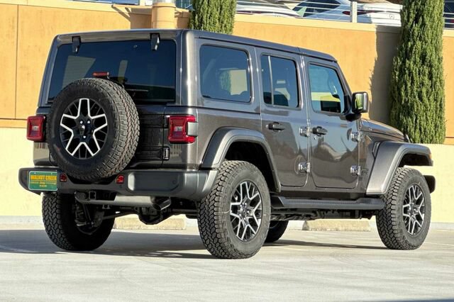 New 2027 Jeep Wrangler Unlimited Sahara AWD/4WD image 4