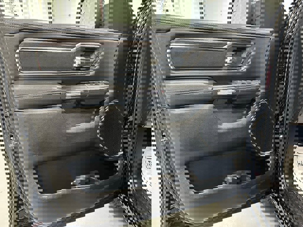 Used 2025 RAM 1500 Laramie image 8