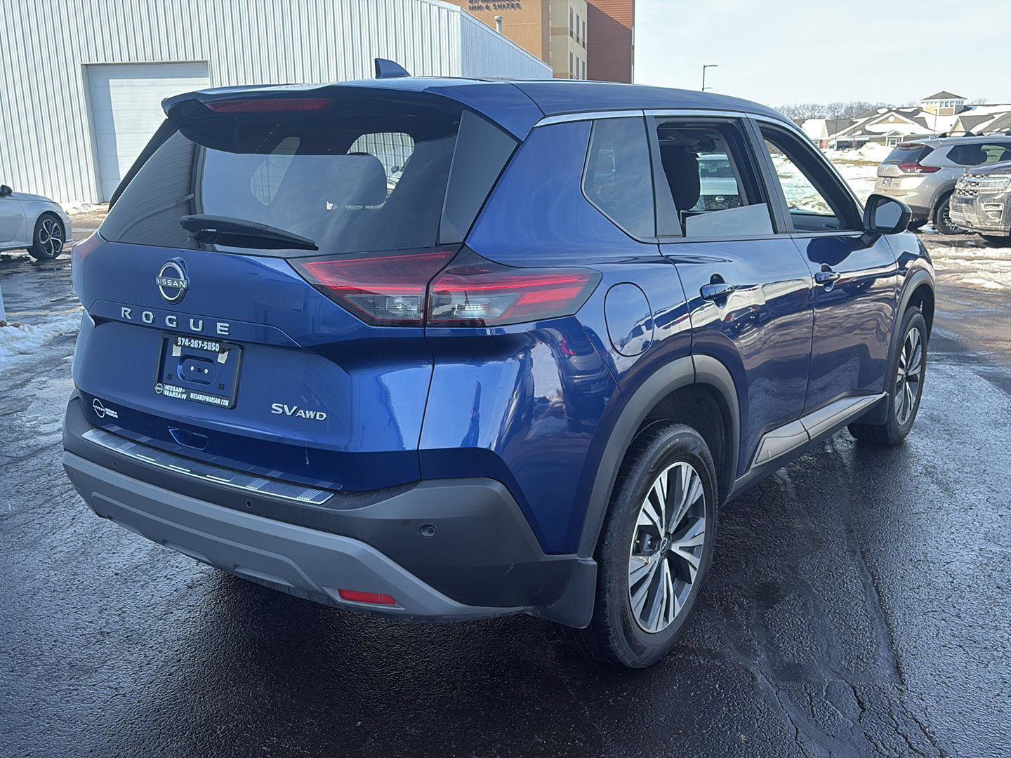 Used 2023 Nissan Rogue SV image 5