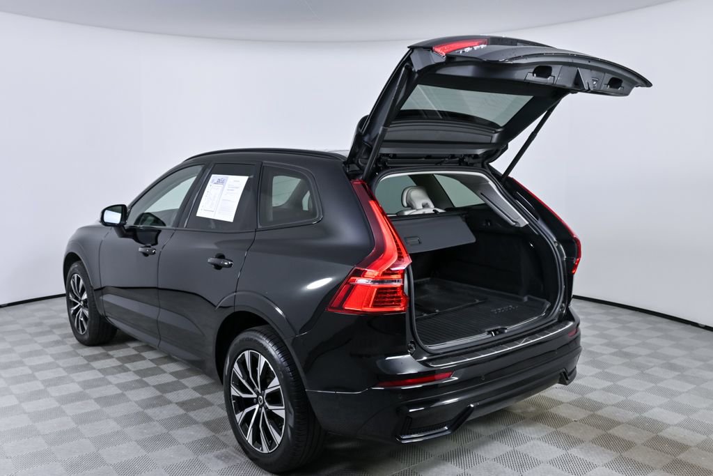 Certified 2023 Volvo XC60 B5 Plus w/ Protection Package Premier AWD/4WD image 33