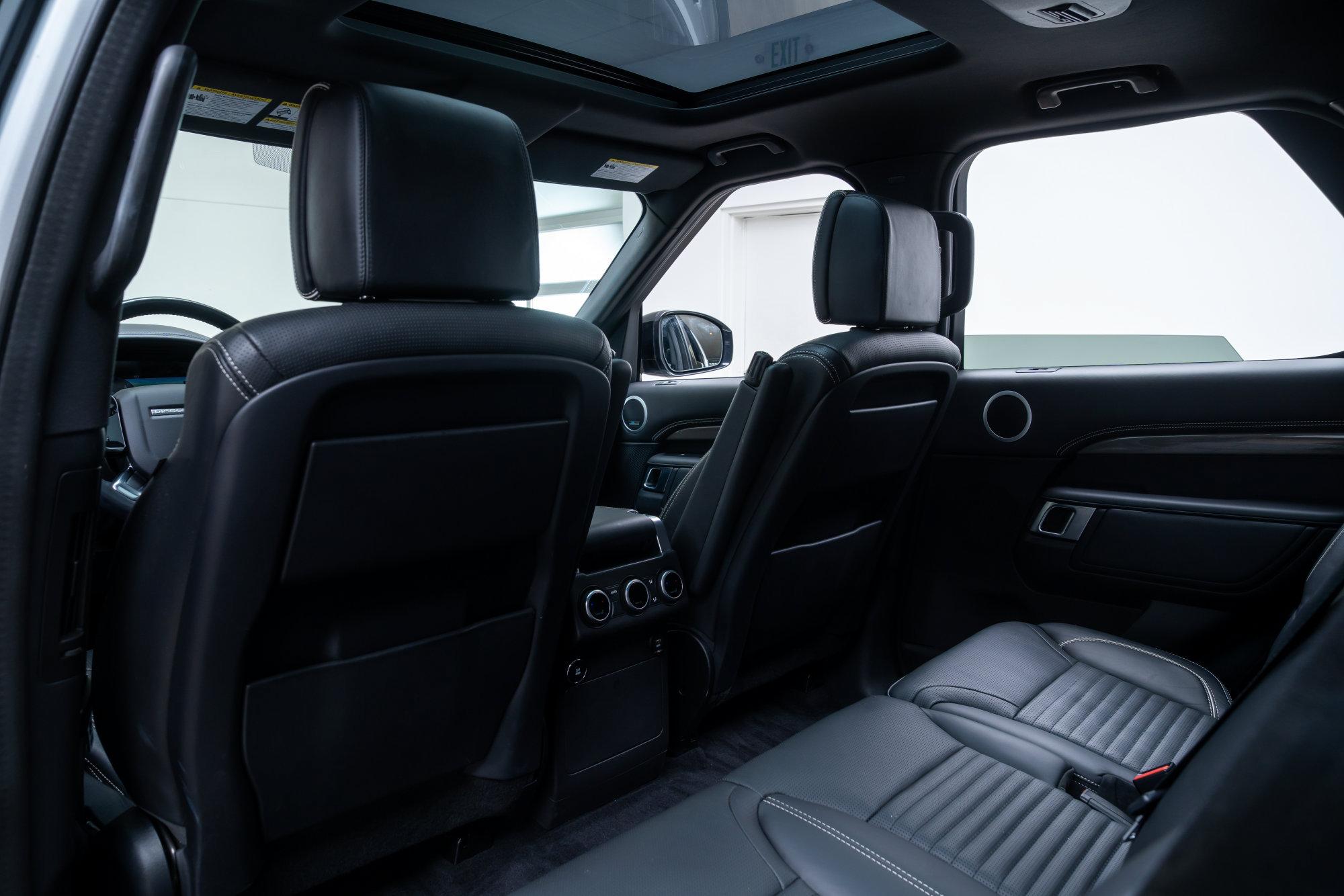 Used 2020 Land Rover Discovery HSE Luxury AWD/4WD image 28