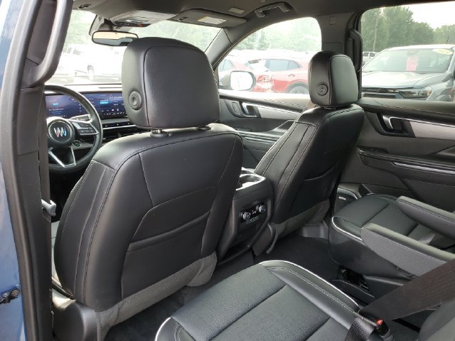 Used 2025 Buick Enclave Preferred w/ Trailering Package, 5000 lbs. FWD image 33