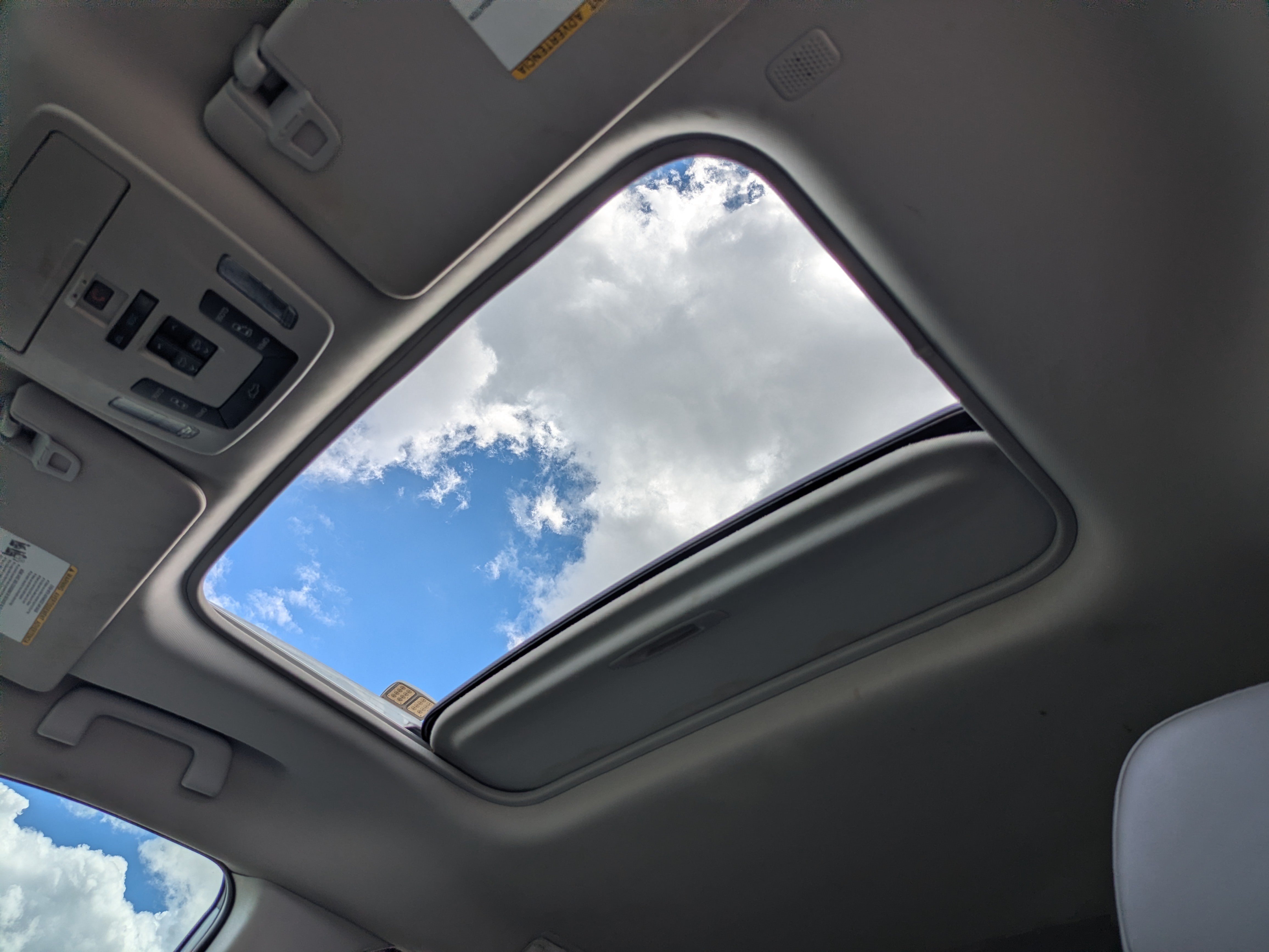 Used 2021 Toyota Sienna XLE w/ XLE Plus Package FWD image 21
