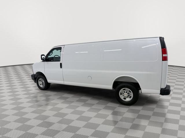 New 2026 Chevrolet Express 3500 Extended w/ Driver Convenience Package image 10