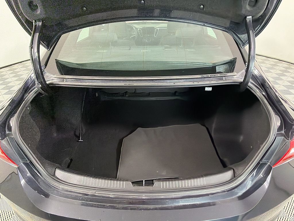 Used 2023 Chevrolet Malibu LT image 25