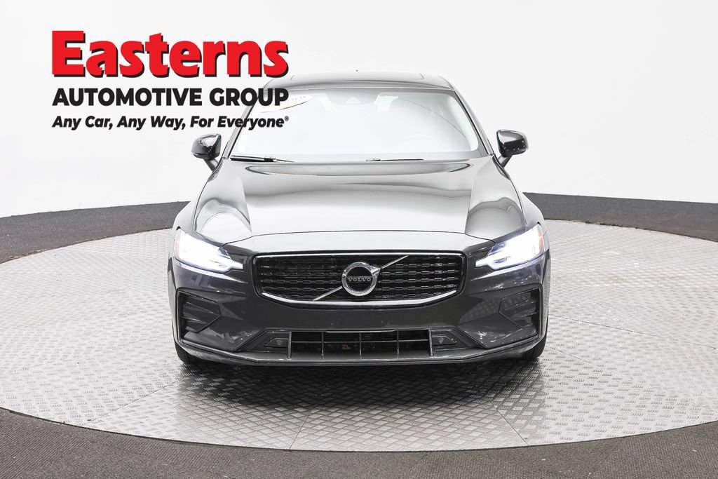Used 2022 Volvo S60 B5 Inscription AWD/4WD image 2