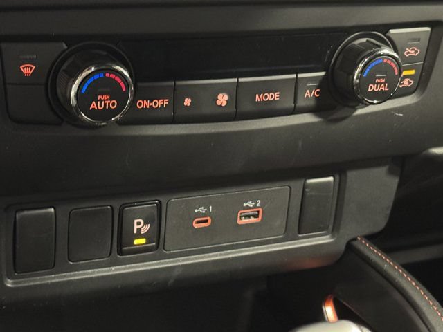 Used 2025 Nissan Frontier PRO-4X w/ Black Accent Package AWD/4WD image 12