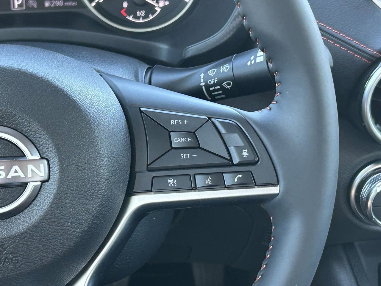 Certified 2025 Nissan Sentra SR image 26