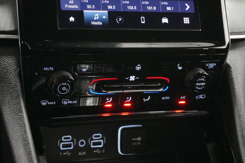 New 2025 Jeep Grand Cherokee L Laredo w/ Luxury Tech Group I image 23