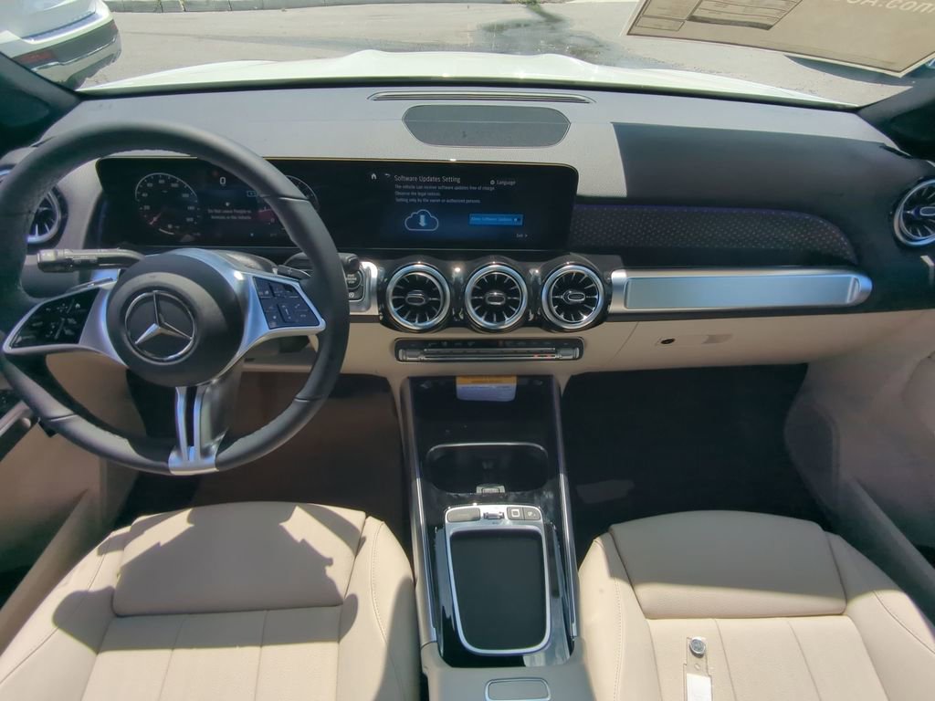 New 2025 Mercedes-Benz GLB 250 GLB 250 image 2