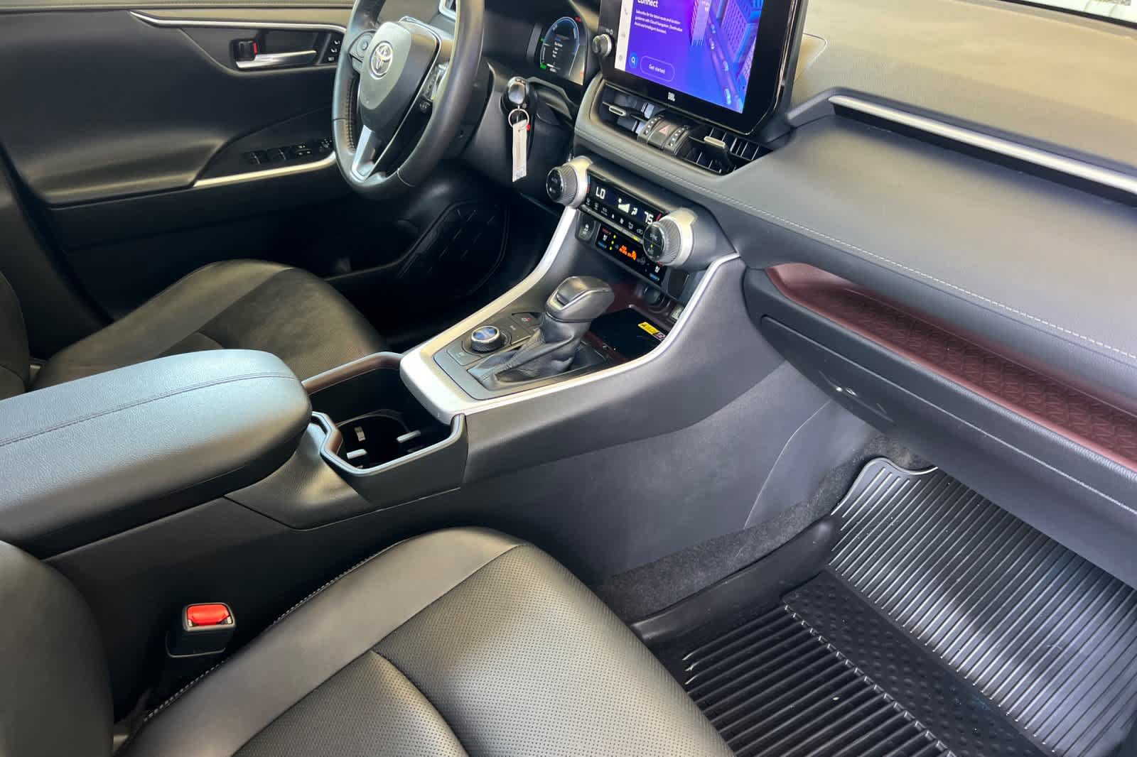 Used 2023 Toyota RAV4 Limited AWD/4WD image 17