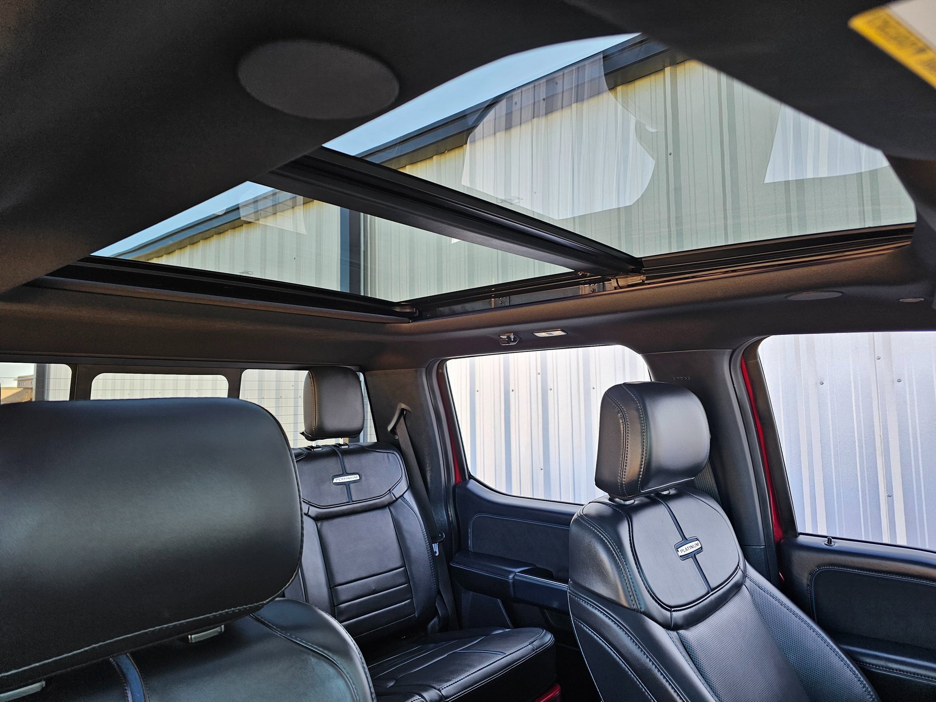 Used 2025 Ford F250 Platinum w/ FX4 Off-Road Package image 50