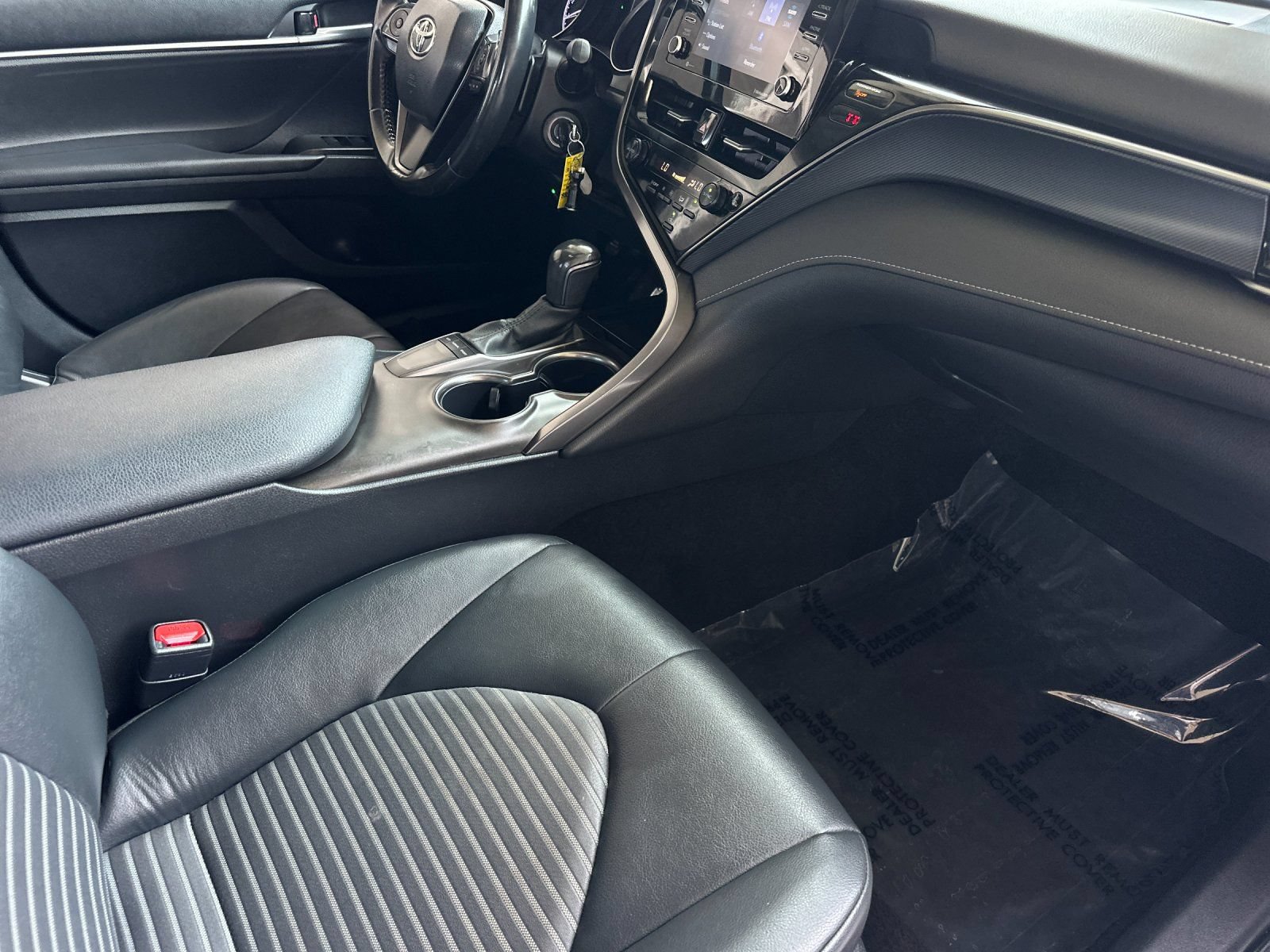 Used 2024 Toyota Camry SE FWD image 14