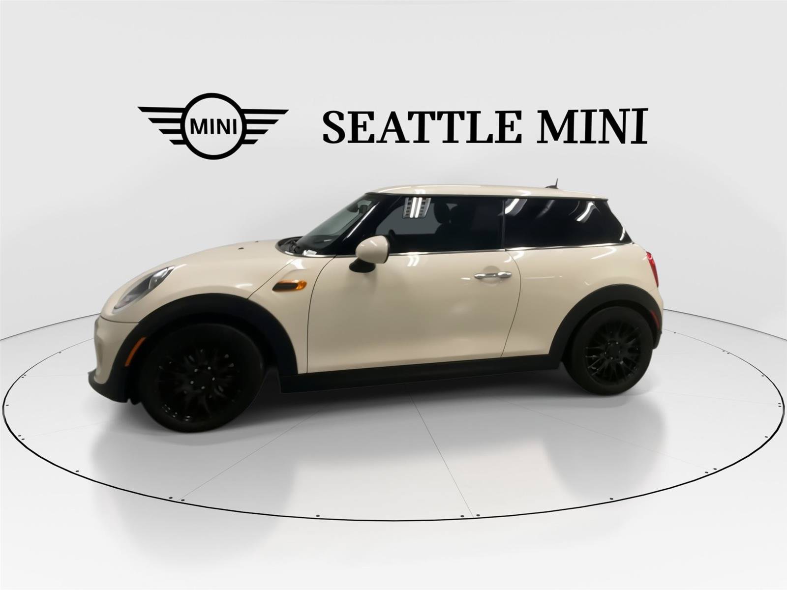 Used 2017 MINI Cooper 2-Door Hardtop FWD image 6