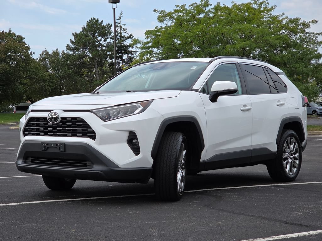 Used 2019 Toyota RAV4 XLE Premium w/ Cold Weather Package AWD/4WD image 22
