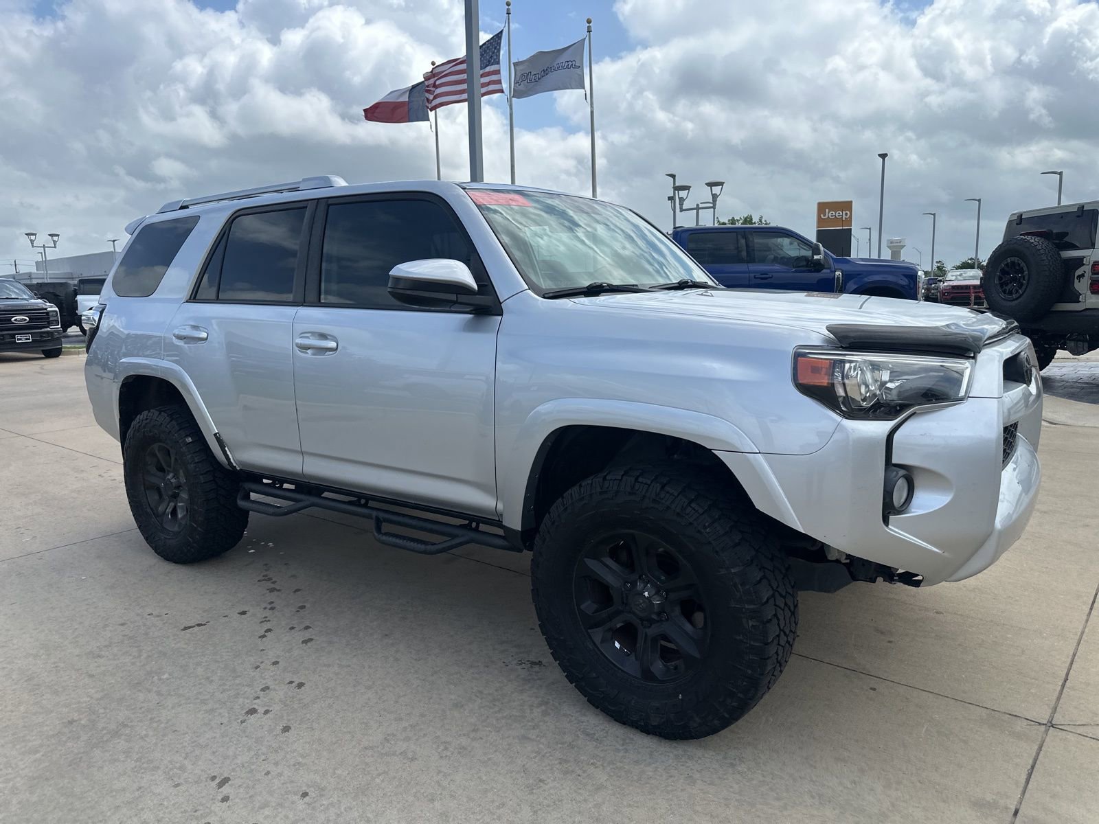 Used 2017 Toyota 4Runner SR5 image 8