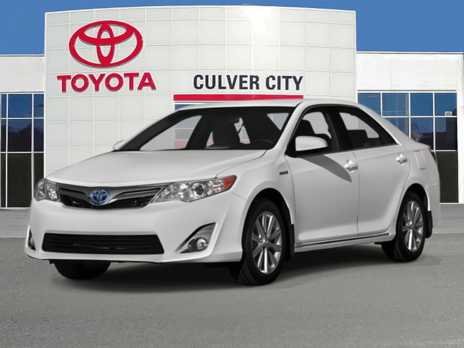Used 2013 Toyota Camry XLE w/ Leather Pkg FWD image 1