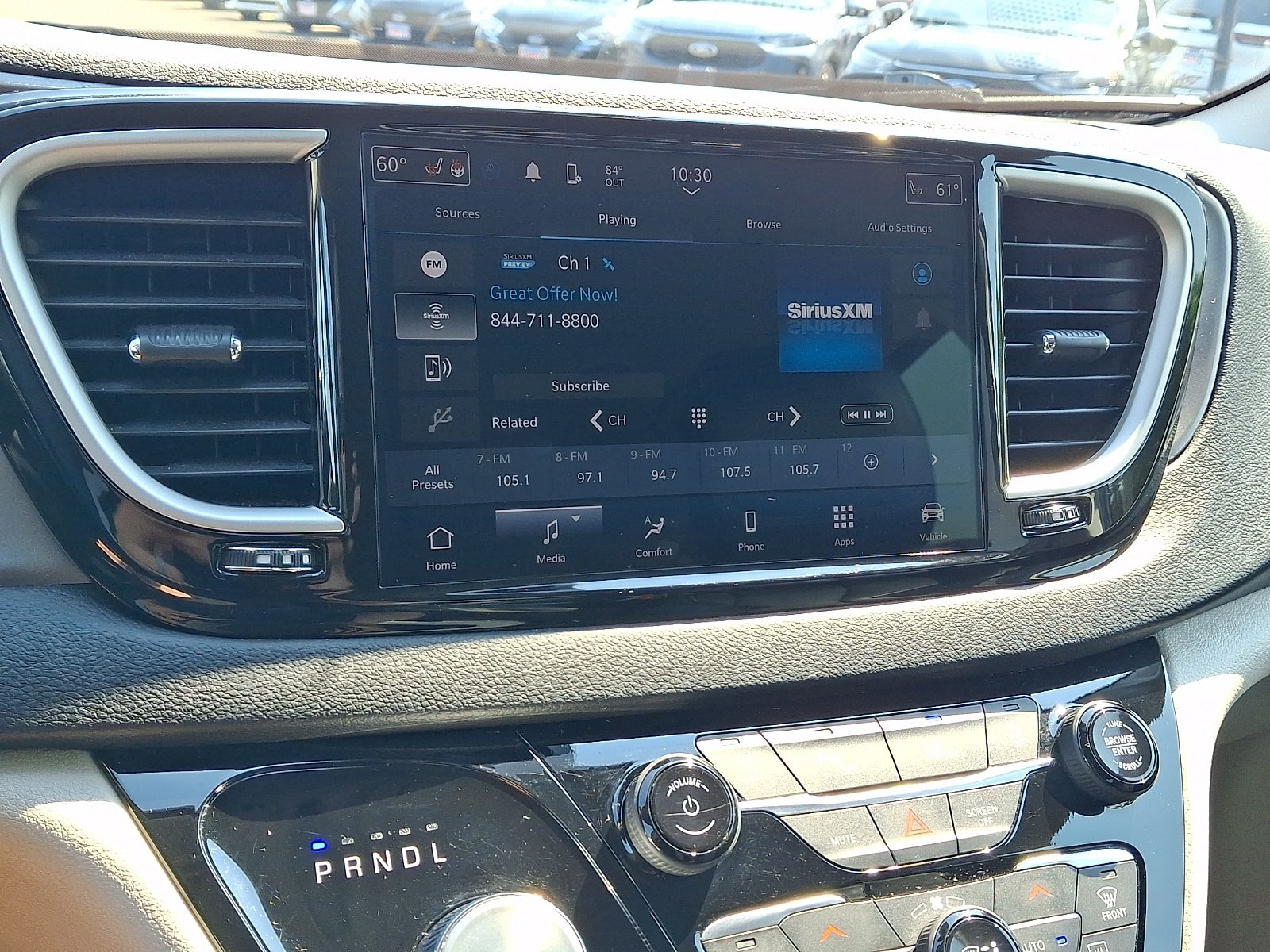 Used 2024 Chrysler Pacifica Touring-L FWD image 14