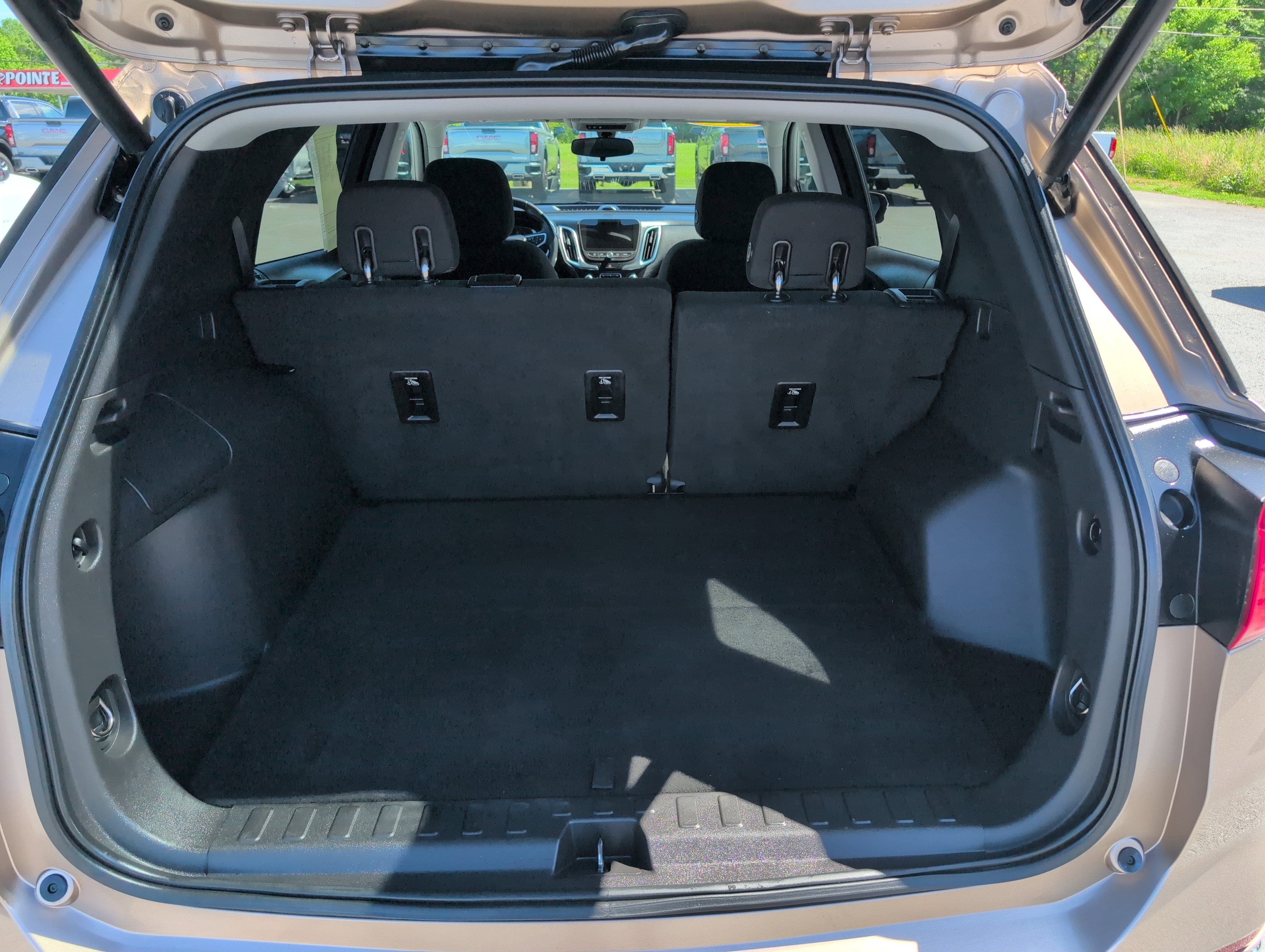 Used 2018 Chevrolet Equinox LT FWD image 7